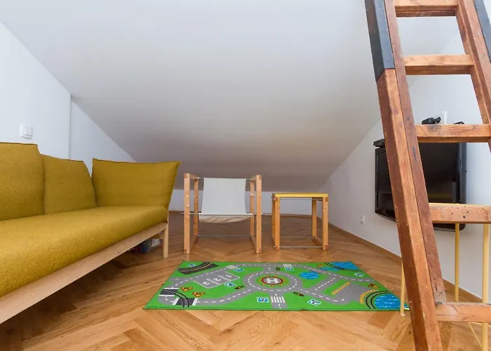 Little Tower With Terrace By Locap Group Hiša za goste 4*