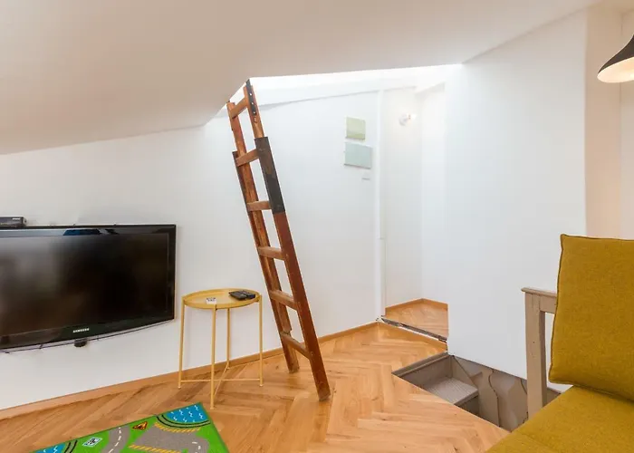 Gasthuis Little Tower With Terrace By Locap Group 4*